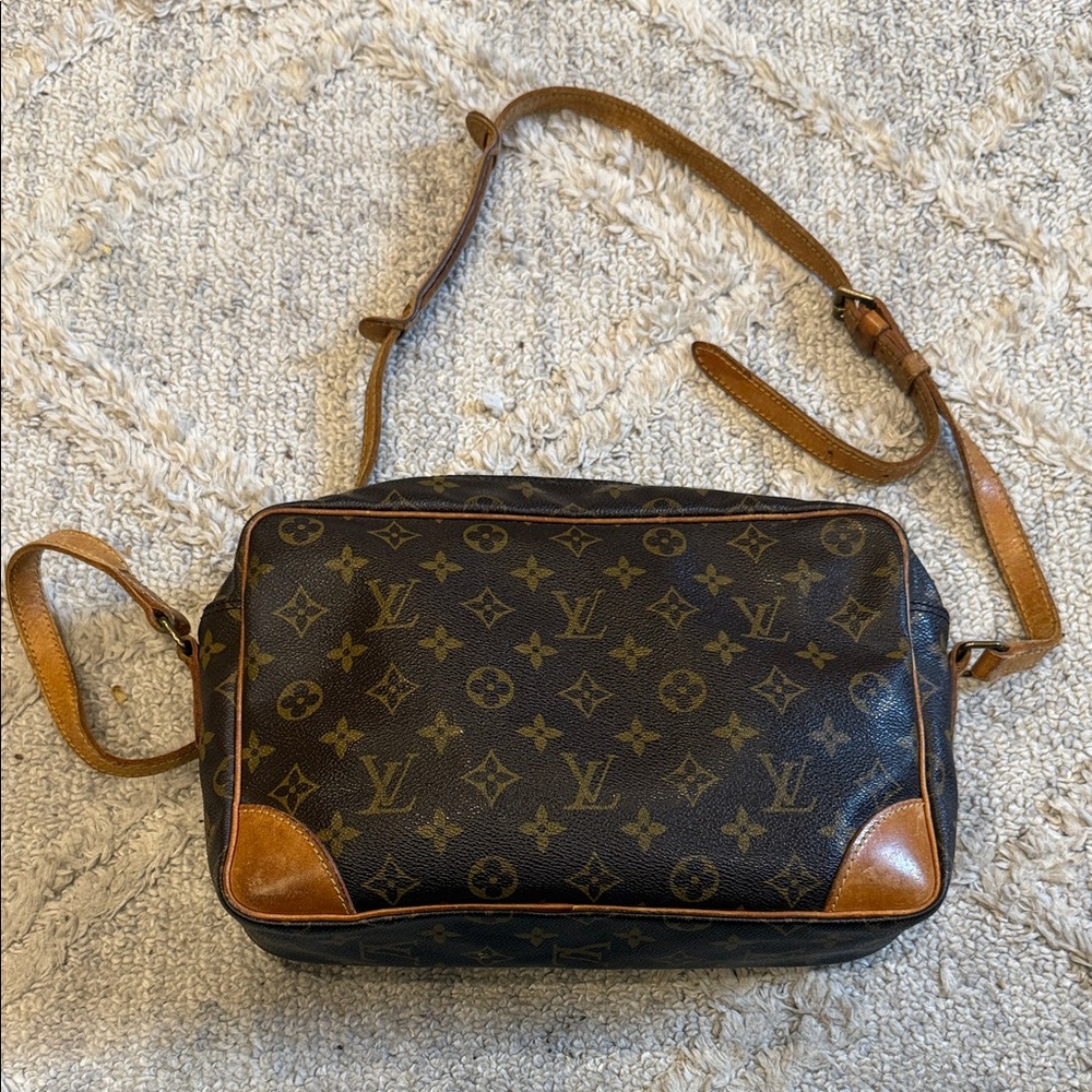 Louis Vuitton Monogram Trocodero large Brown Crossbody Bag